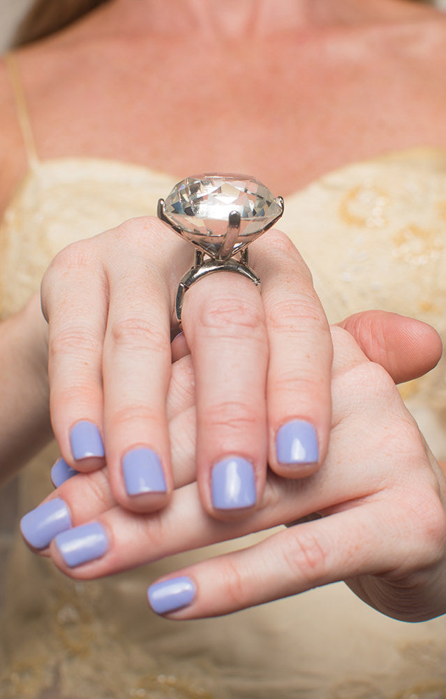 Anillo piedra redonda grande transparente – Montse La Bonita