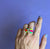 Anillo ajustable Multicolor en base dorada